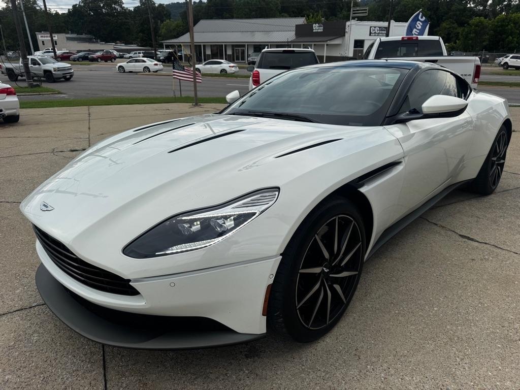 aston martin db11 2018 SCFRMFAV5JGL03861 image aston martin db11 2018 SCFRMFAV5JGL03861 image